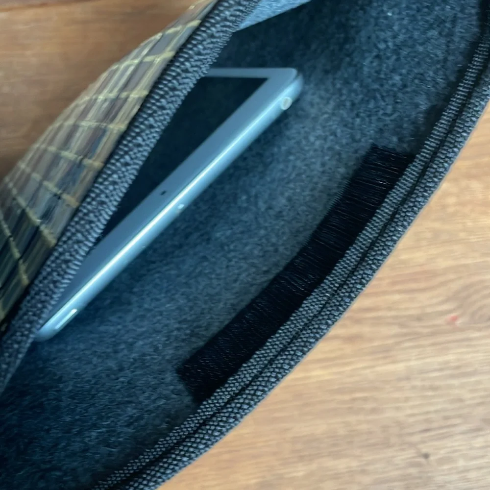 COPY - FLOWFOLD IPAD / TABLET SLEEVE: Recycled Sail